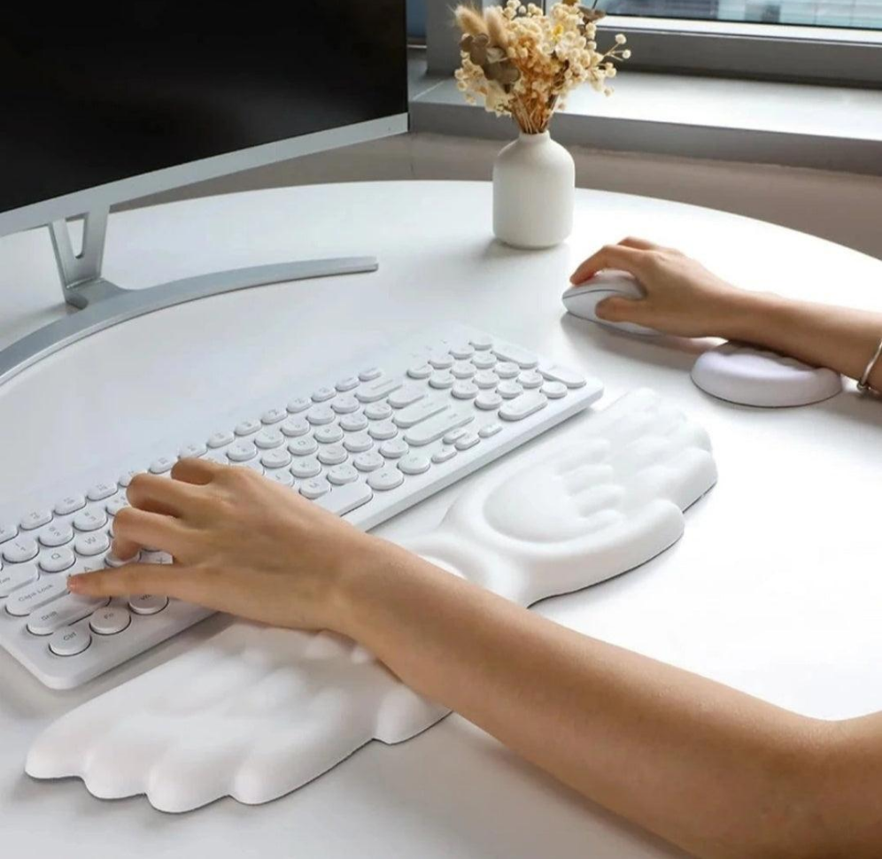 AngelxWing - Wrist Rest